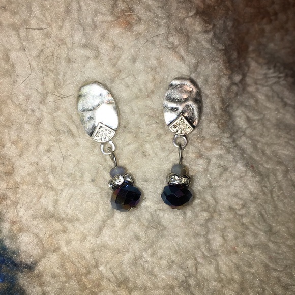 Beauty in Blue crystal earrings NWT - Picture 4 of 7